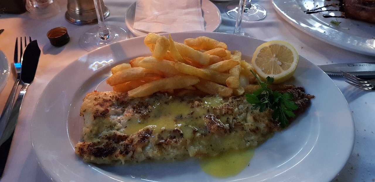 Fishmonger (Illovo) showcase 1