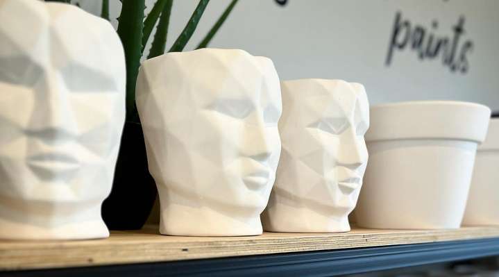 Clay Cafe George | Family Restaurant and Ceramic Painting