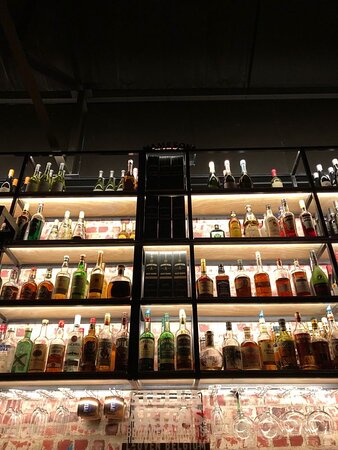 Johnny Lucky Kitchen & Bar
