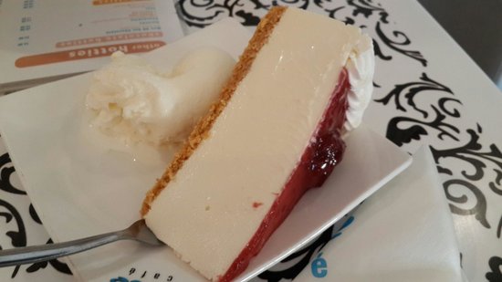 Dulce Cafe showcase 1