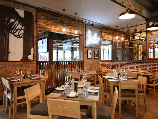 Jackson and Black Grill & Pizzeria | TYGER