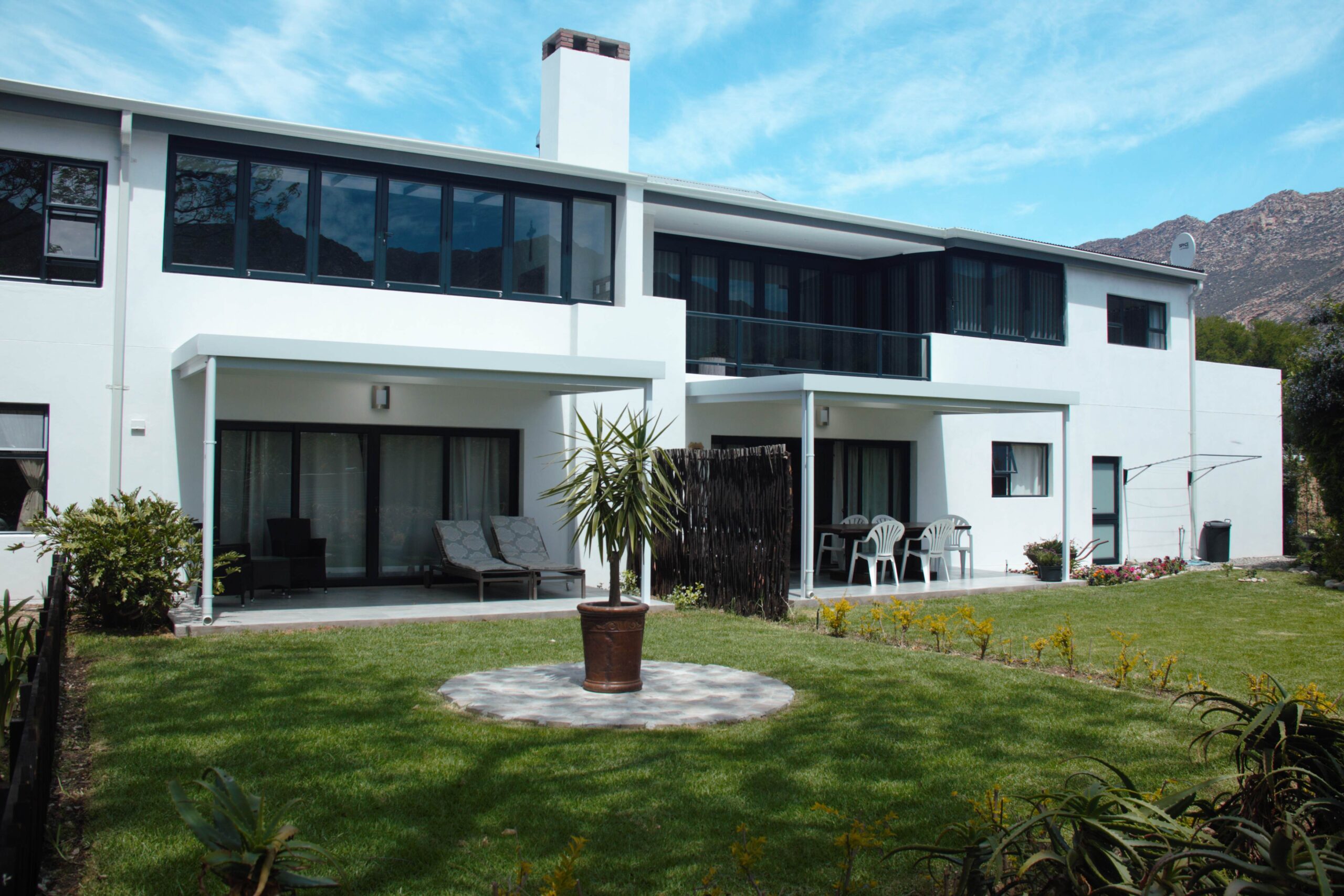 Mimosa Lodge