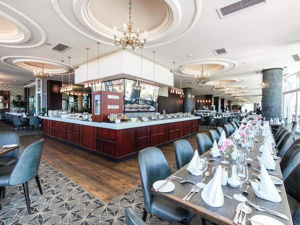 Versailles Restaurant showcase 1