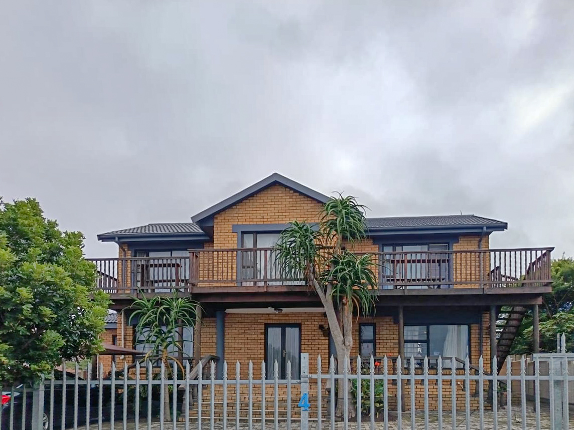Two Separate Views Two homes with separate entrances and spectacular sea views