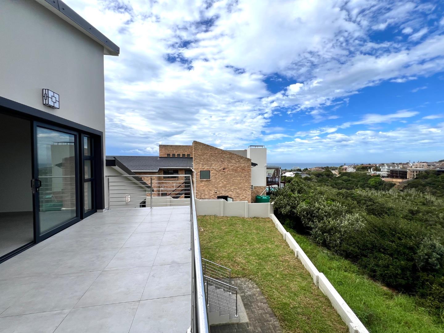 Newly Built Family Home on Kloof in 184 ,Noorsekloof