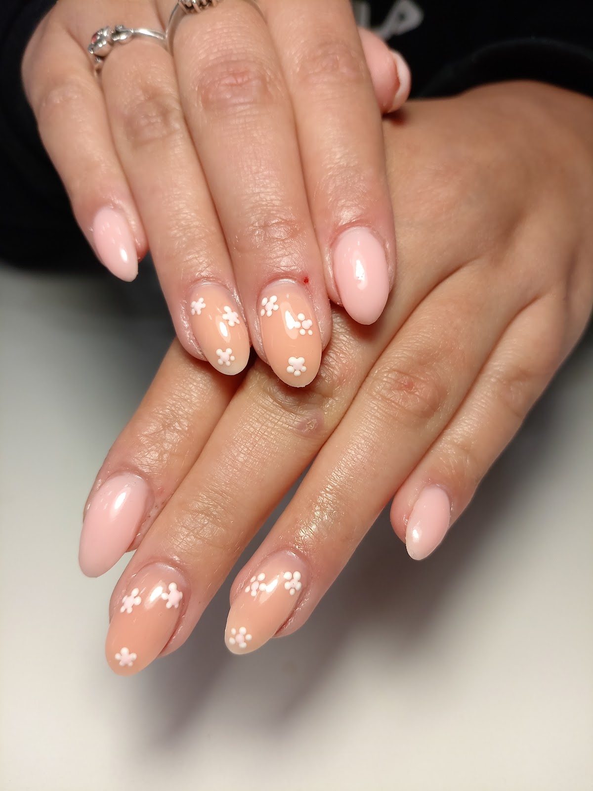 Natz Nail bar showcase 1