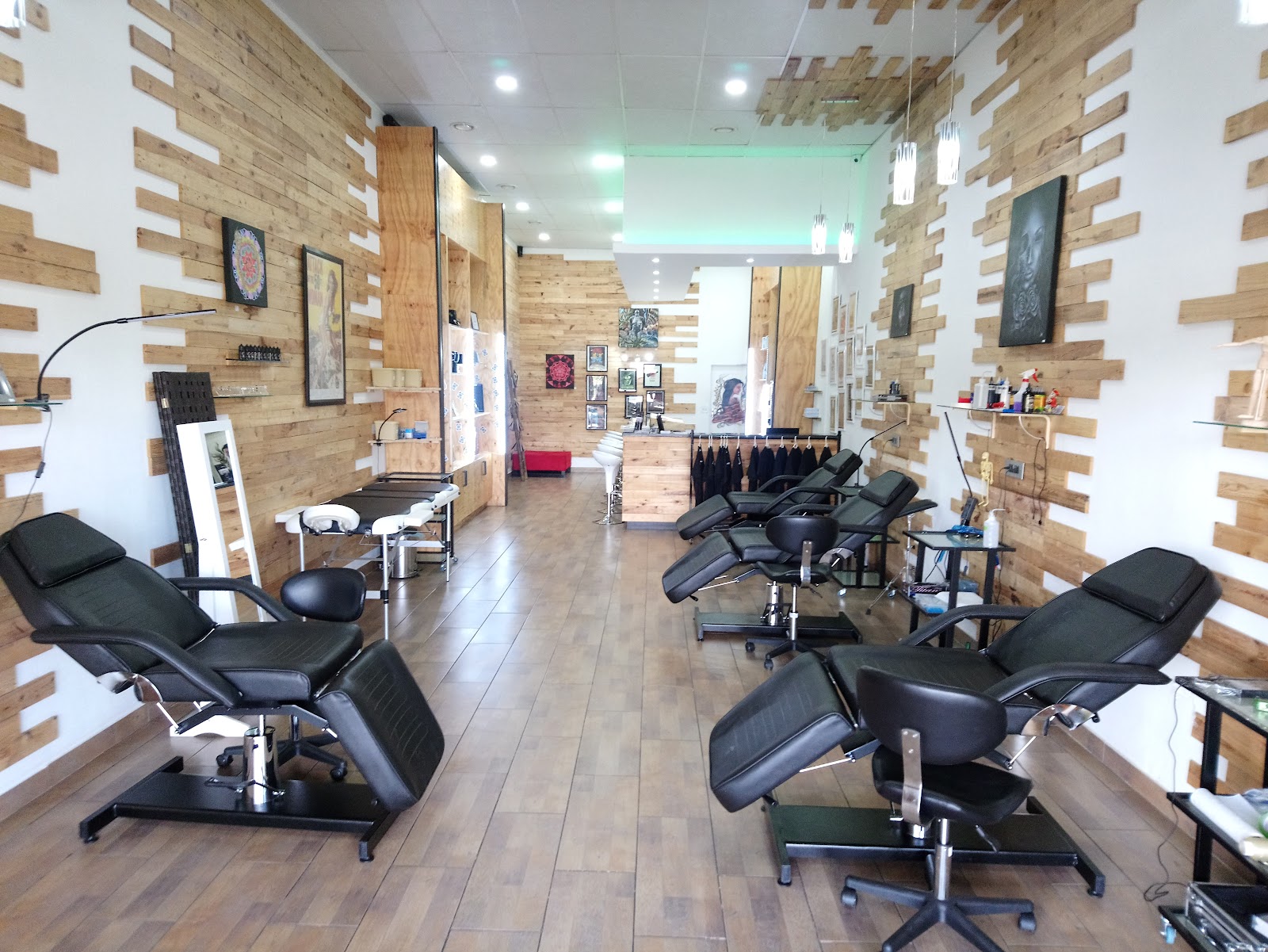 The Tattoo Gallery showcase 1