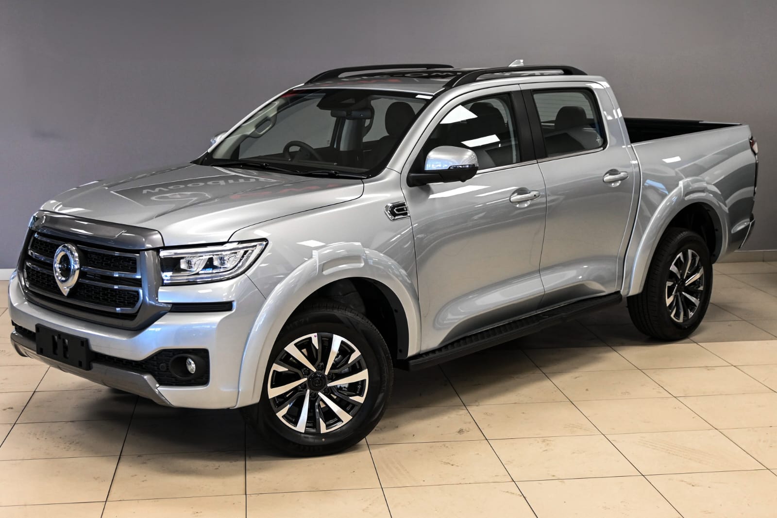 2025 GWM P300