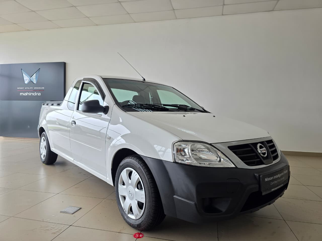 2025 Nissan NP200
