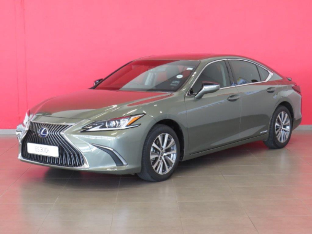 2021 lexus ES